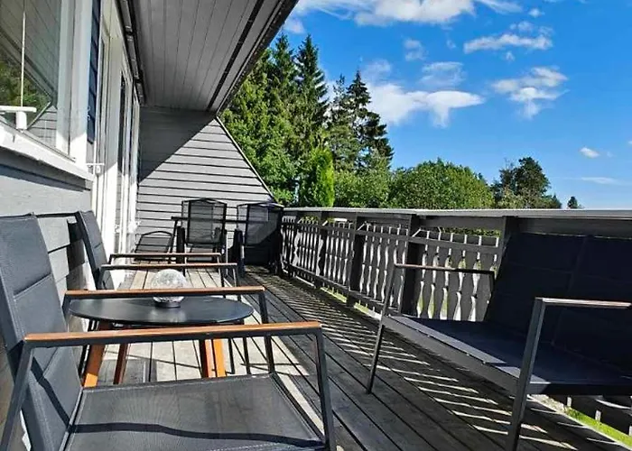 Holiday home Sorlandsidyll, Dyreparken 12 Min Kristiansand